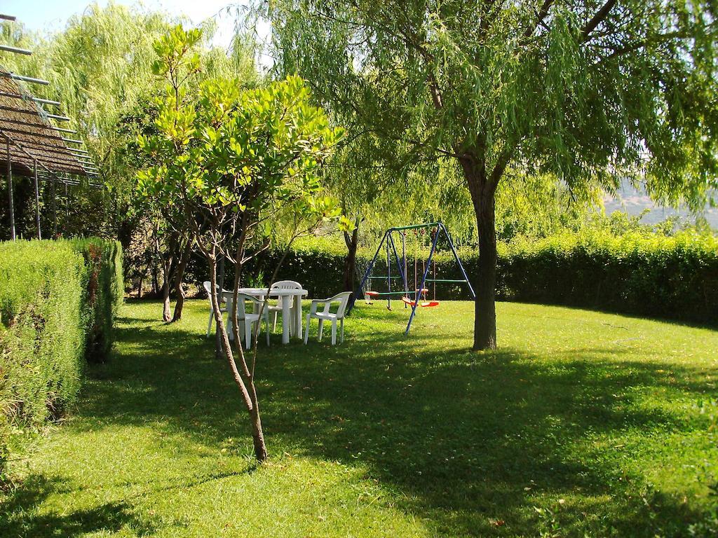 Agriturismo Cugumia Thiesi Eksteriør bilde
